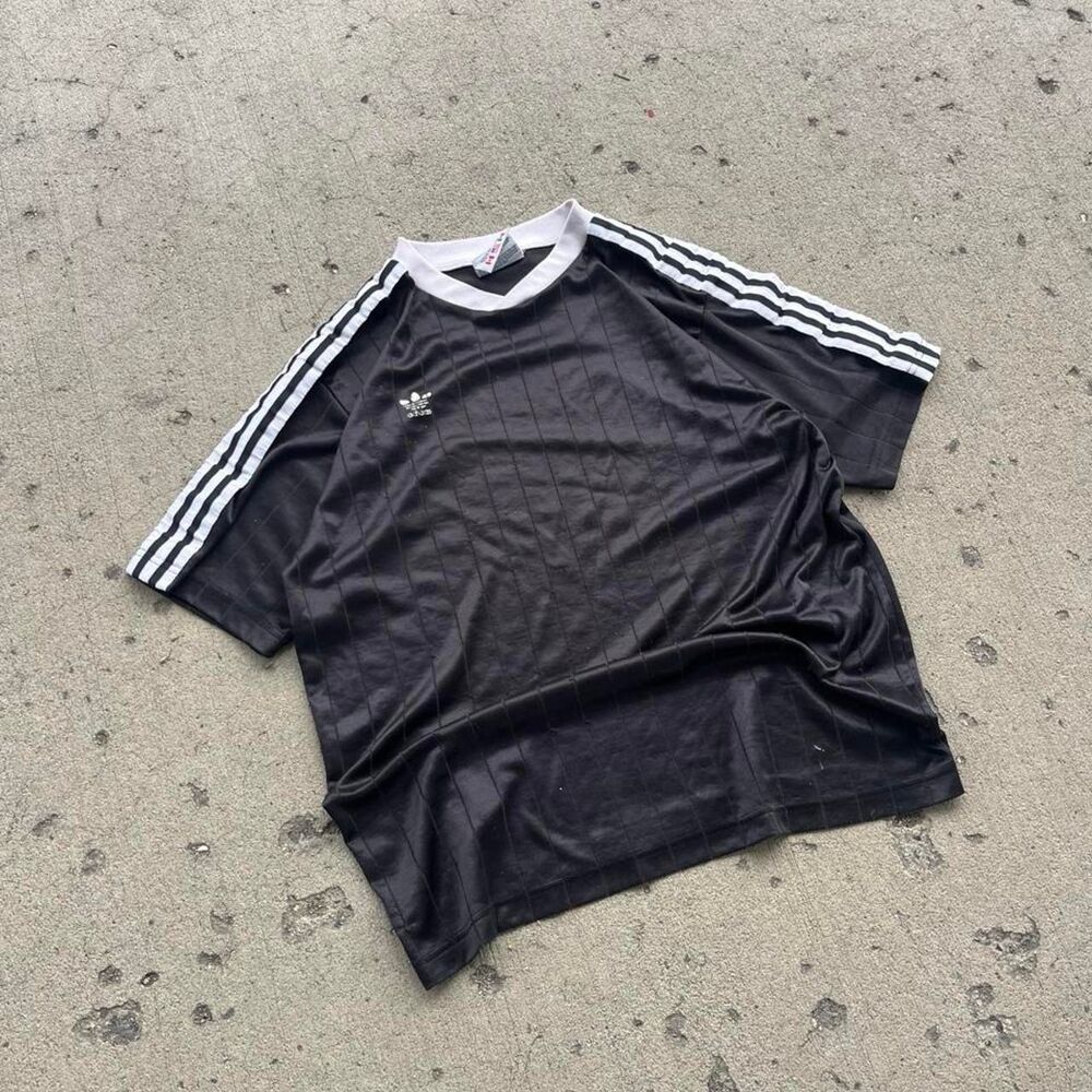 Vintage Adidas Trefoil Streetwear Y2K Soccer Jersey